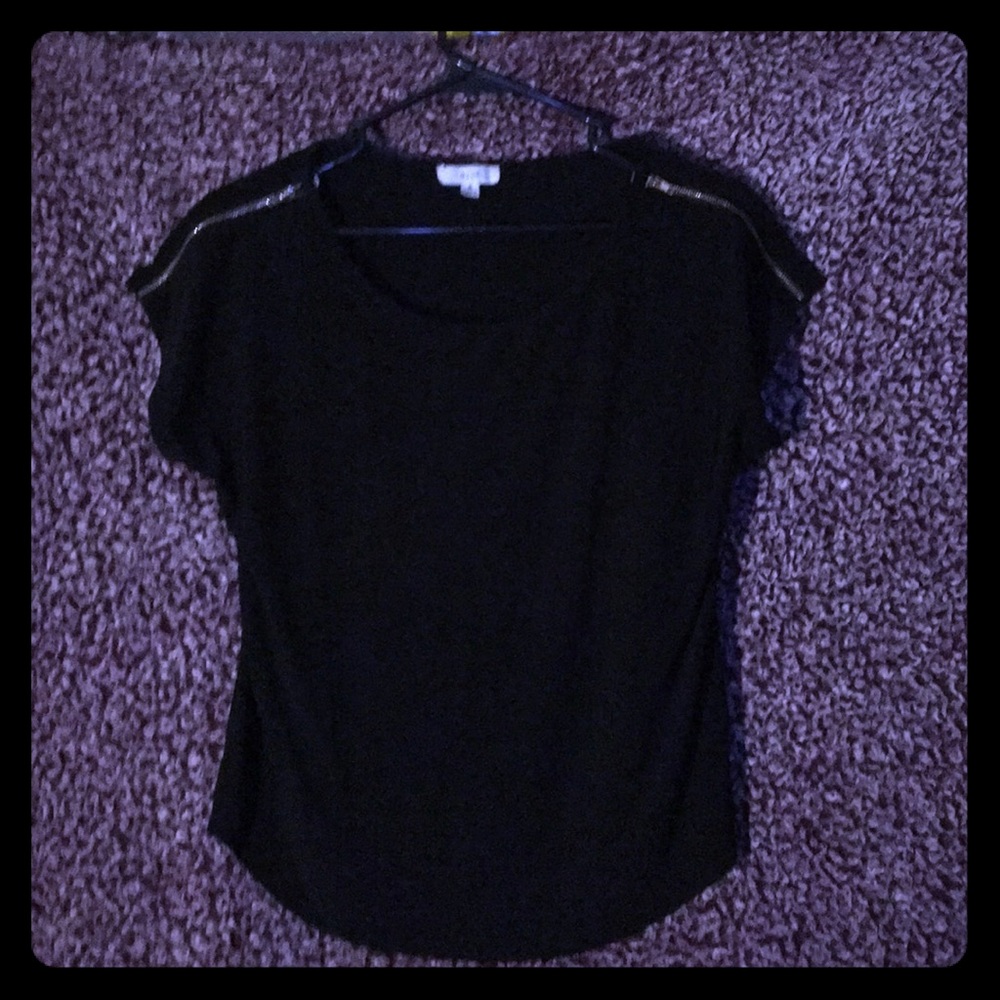 Black tee with zippers on arms